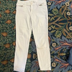 White Old Navy Rockstar Skinny Jean Sz. 8